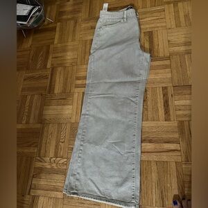 GAP Light Gray High-Rise Wide-Leg Denim  size 8/29 Short
